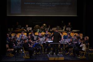 Mladinski pihalni orkester GŠ Šentjur z dirigentom Boštjanom Jagrom1